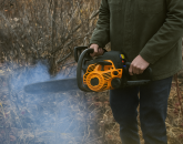 5 semne clare că motorul drujbei tale este pe cale să cedeze – și cum poți readuce drujba la viață