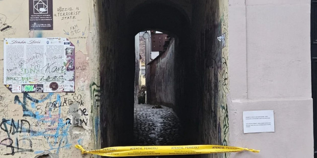 Strada Sforii, închisă. Proprietarul unei case din zonă, „surd” la notificările Primăriei