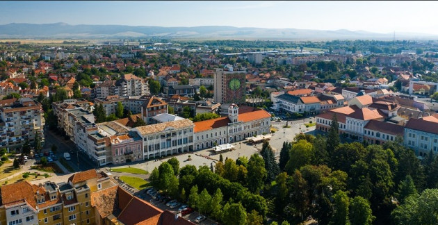 Municipiul Sfântu Gheorghe aderă la proiectul trenului metropolitan. Miza: legătura cu Aeroportul Internaţional Braşov-Ghimbav 