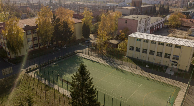 Licitaţie pentru parcări, la Liceul Remus Răduleţ 