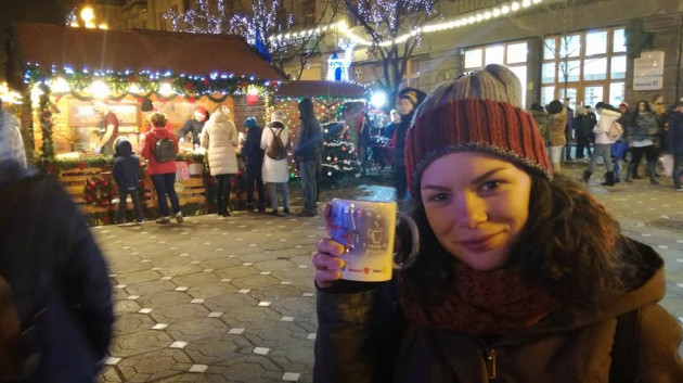 „O cană de fericire”: o găsiţi la mall şi faceţi un bine