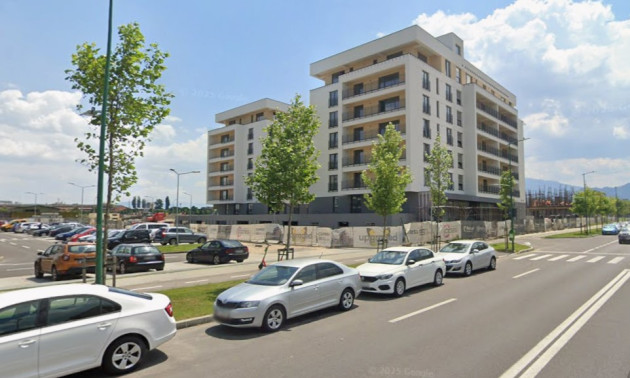 „Tractorul nou” creşte bloc cu bloc 