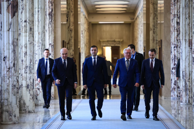 Ungaria ironizează proiectele militare de la Victoria şi Carfil Braşov: „Şuruburi importate” 