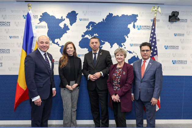 1 an în SUA. Înscrierile încep pe 18 decembrie