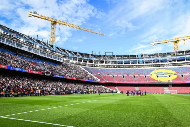 Barcelona revine pe Camp Nou