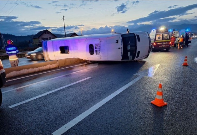 Zi cu „plan roşu” pe DN1 Sibiu-Braşov, 12 victime 