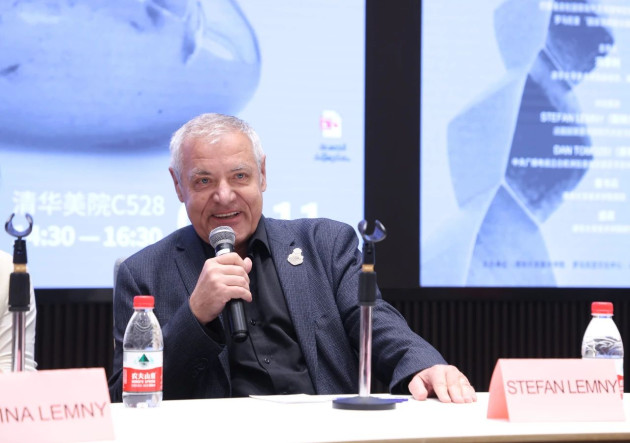 „Despre România”, de Ziua României