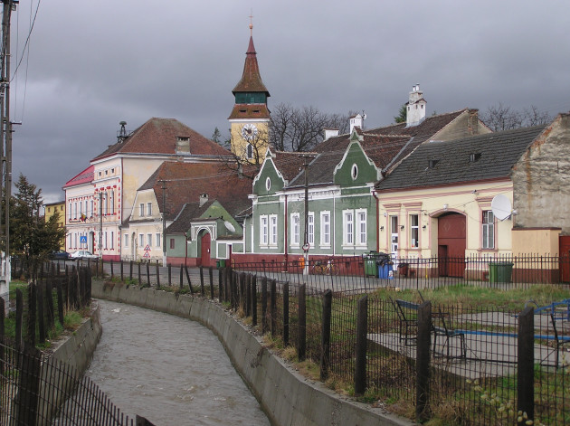 Și la 19 ani, despărțirea e cu telefoane la Poliție