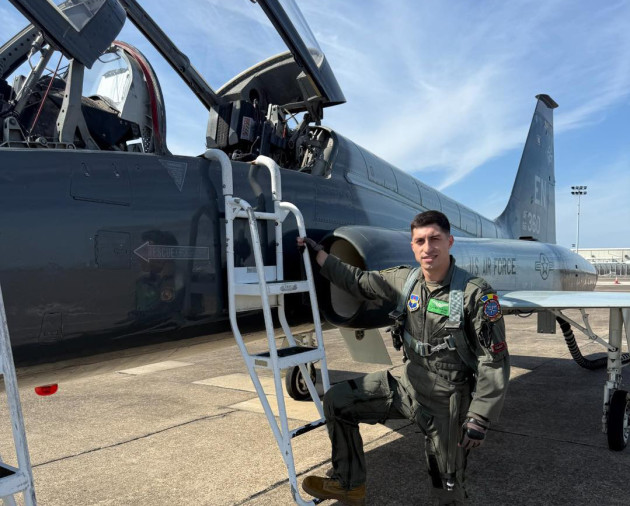 Școlit la Brașov: Cel mai tânăr instructor pentru viitorii piloţi NATO, acum detaşat în SUA 