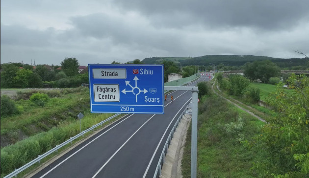 Traficul pe centura Făgăraşului:  50.000 de maşini mici şi 15.000 de camioane, pe lună