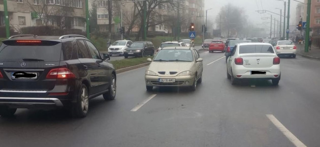 O „gălățeancă” în giratoiu