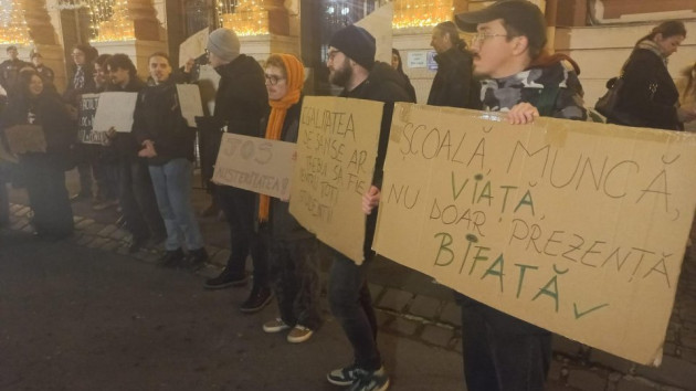 „Nu doar pentru bogaţi”. Protest al studenţilor şi la Braşov