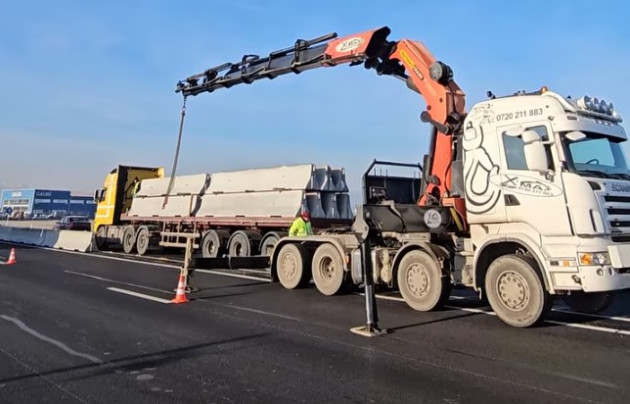 Sensurile de pe drumul Braşov - Cristian, separate cu parapete de beton 