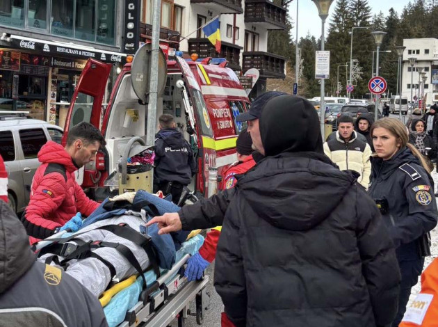 Deja primul accident pe pârtie. Lovită de o sanie din spate, şi-a pierdut cunoştinţa