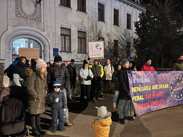 A 5-a zi cu protest la Braşov. Tribunalul Braşov a luat poziţie publică, cu unanimitate de voturi: „Semnalăm nevoia de reformă în ceea ce priveşte funcţionarea justiţiei”