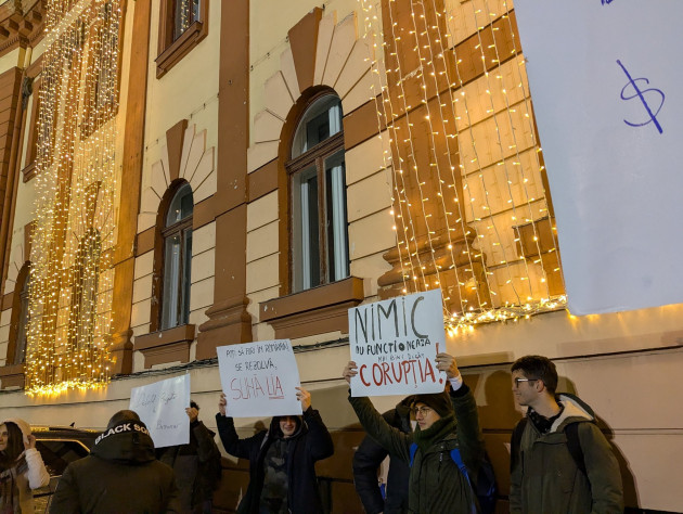 Protestele pentru Justiție de la Brașov: de la Tribunal la Prefectură, legate sâmbătă de un „lanț uman”