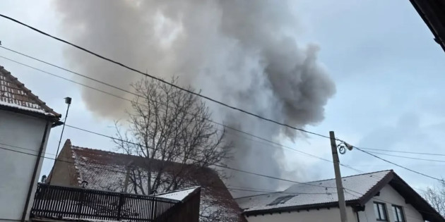 Zărneşti: 2 case în flăcări