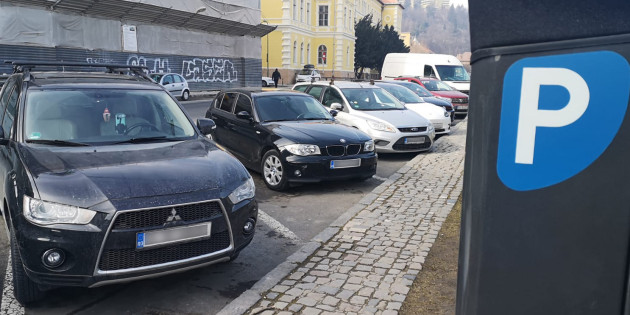 Câţi bani aduce parcarea publică în Braşov