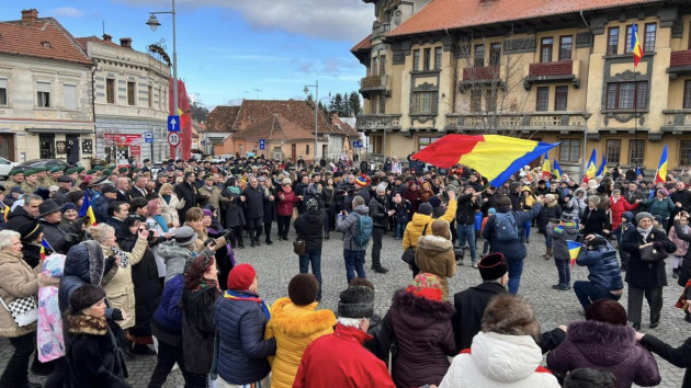 Braşovenii sunt aşteptaţi la Hora Unirii 