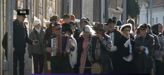 Parada Măscăricilor în centrul Braşovului