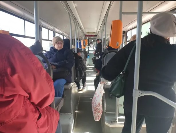 Câţi pensionari primesc peste 5.000 de lei şi câţi supravieţuiesc cu 1.300 de lei 
