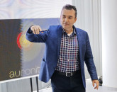 „Inteligenţa artificială nu ne va defini ca specie! Deciziile noastre o vor face!”