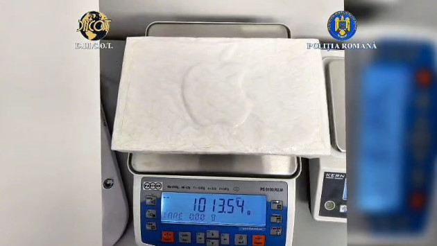 „Marfa pentru Bucureşti”: 1 kilogram de cocaină pentru elevi. Traficanţii erau deja monitorizaţi de Crima Organizată de la Braşov