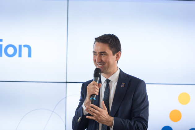 „De ce mai există Poşta Română?”. Ce răspunsuri a dat directorul Poştei celor care l-au întrebat  „Închidem şi noi instituţia asta inutilă?”