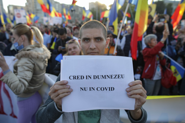 După „epidemia” antivacciniştilor, ministrul Rogobete şi-a dat seama că e nevoie… şi de măsuri împotriva lor