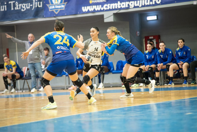 Liga Florilor: Corona a învins la Târgu Jiu