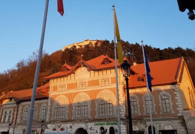 Casa de Cultură din Râşnov: proiect respins. Comisia Zonală a Monumentelor Istorice Braşov cere Primăriei să elimine betonul din proiect