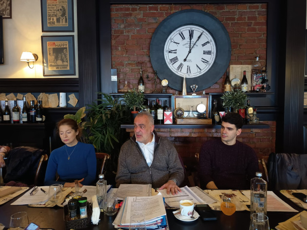 Teatrul din Braşov, din nou un „butoi cu pulbere”. Sindicaliştii cer şi demisia actualului director 