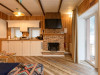 Idei creative de amenajare a unui living rustic cu parchet laminat