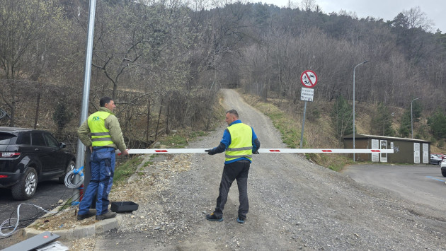 Copos a uitat să dea cheile de la Tâmpa... Reacţie imediată a Primăriei: de acum sistem automatizat pentru accesul auto pe munte  