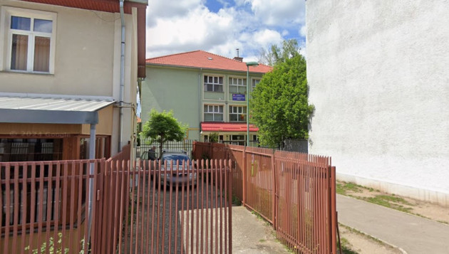 Primăria Braşov, litigiu în instanţă cu familia Ţibre pentru extinderea Şcolii 8