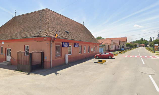 Primăria Crizbav a descoperit că este nevoie de lucrări suplimentare la sediul instituţiei 