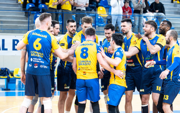 Corona – Dinamo, în sferturile campionatului