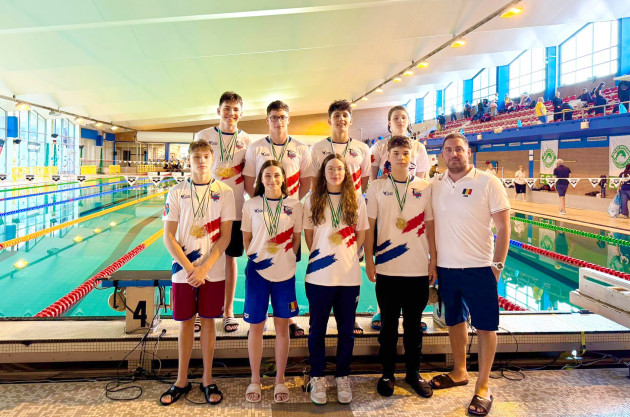 25 medalii de aur, 7 de argint şi 2 de bronz pentru Hyperion Braşov la Grand Prix Swimming Seraing din Belgia