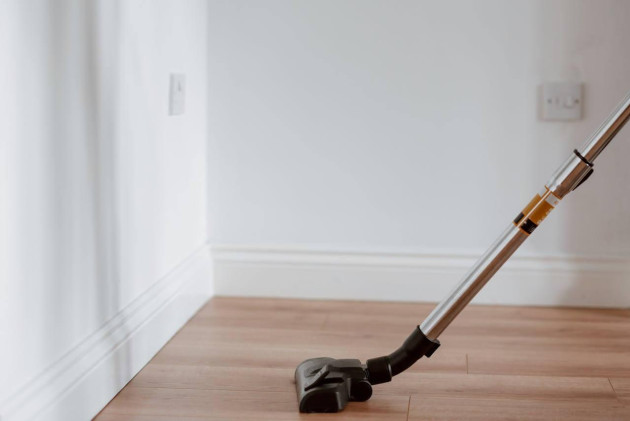 Parchet versus alte tipuri de pardoseli: ce să alegi pentru casa ta

