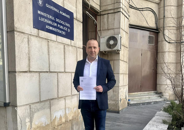 Primăria Rupea a semnat un contractul pentru reţeaua de apă din satul Fişer. Ministerul Dezvoltării a aprobat finanţarea, dar banii îi dă anul viitor 