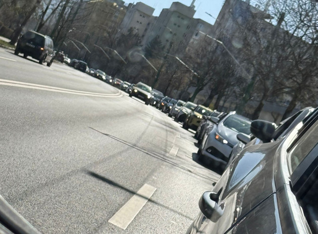 Sute de şoferi Uber şi Bolt din Braşov au încheiat săptămâna „pe dreapta”