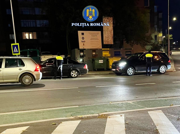 Beţi pe bulevard, în miez de noapte