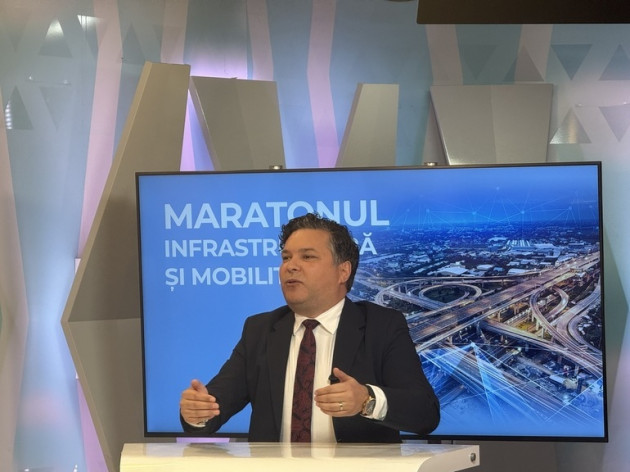 Şi-a făcut doctoratul pe Autostrada Braşov-Bucureşti