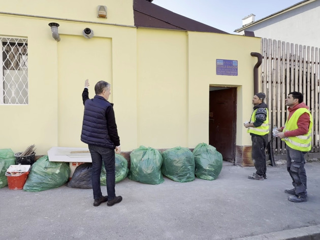 Sediu renovat pentru Asociaţia Surzilor din Braşov. Aproape totul era putrezit