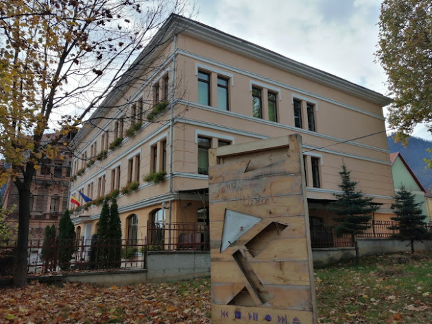 Dispută între Primăria Braşov şi USR pe tema lucrărilor la şcoli 