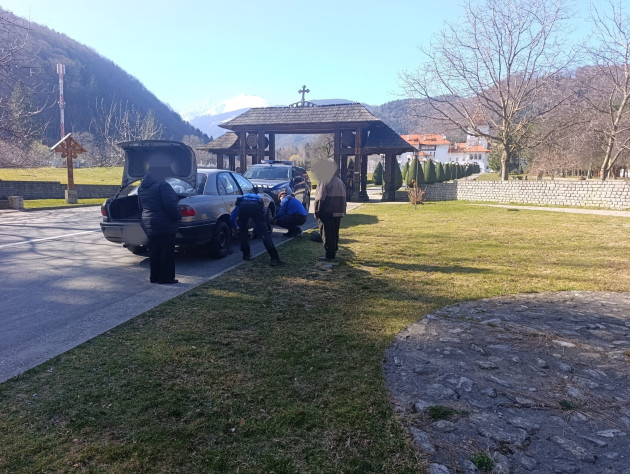 Nu le-au întors spatele şi i-au scos din necaz 