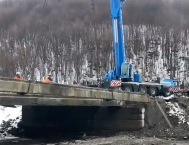 DN 1A: Podul de la Brădet e aproape demolat  