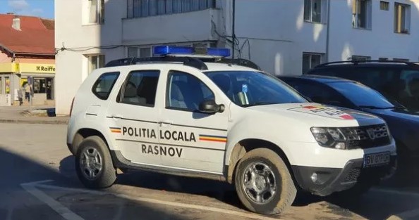 L-a bătut în faţa magazinului până l-a băgat în spital