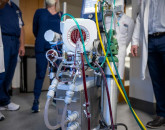 Tehnică avansată de susţinere a vieţii pentru pacienţii cardiaci din Braşov. Medicii, implicaţi în implementarea proiectului  care va aduce Judeţeanului primul ECMO