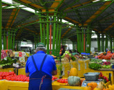 Soluţia Primăriei Braşov pentru a reduce numărul de posturi: Serviciul Public Administrare Pieţe, Direcţia Administrare Infrastructură Sportivă şi Grădina Zoologică vor fi comasate 